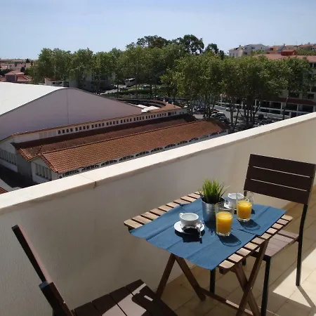 Village Market Apartment *